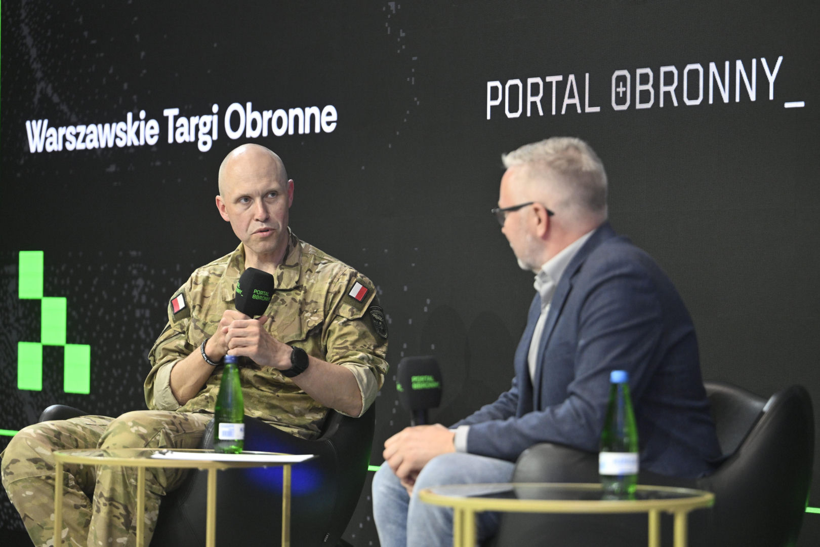 Warszawskie Targi Obronne. Scena Biała. Fire chat: Gen. Chmielewski o pasji do cyberbezpieczeństwa i i ekstremalnego biegania