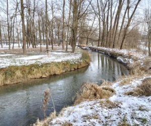 To najpiękniejsze średniowieczne miasto w Małopolsce. Leży obok Krakowa i olśniewa zabytkowym rynkiem
