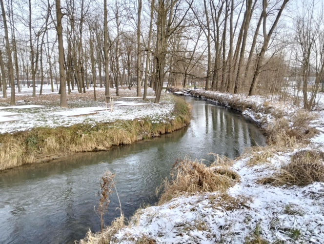 To najpiękniejsze średniowieczne miasto w Małopolsce. Leży obok Krakowa i olśniewa zabytkowym rynkiem