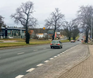 Ulica rozkopana, drzewa wycięte, kierowcy narzekają. Co z nowym dojazdem do sklepu IKEA w Szczecinie?