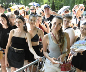 Drugi koncert The Weeknd w Warszawie. Najwierniejsi fani nie przestraszyli się morderczego upału. Znajdź się na zdjęciach