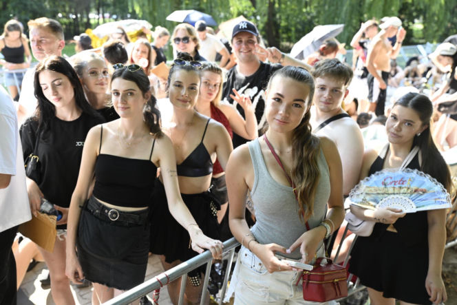 Drugi koncert The Weeknd w Warszawie. Najwierniejsi fani nie przestraszyli się morderczego upału. Znajdź się na zdjęciach