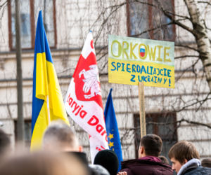  Kraków solidarny z Ukrainą. Setki osób przyszło na manifestację [ZDJĘCIA]