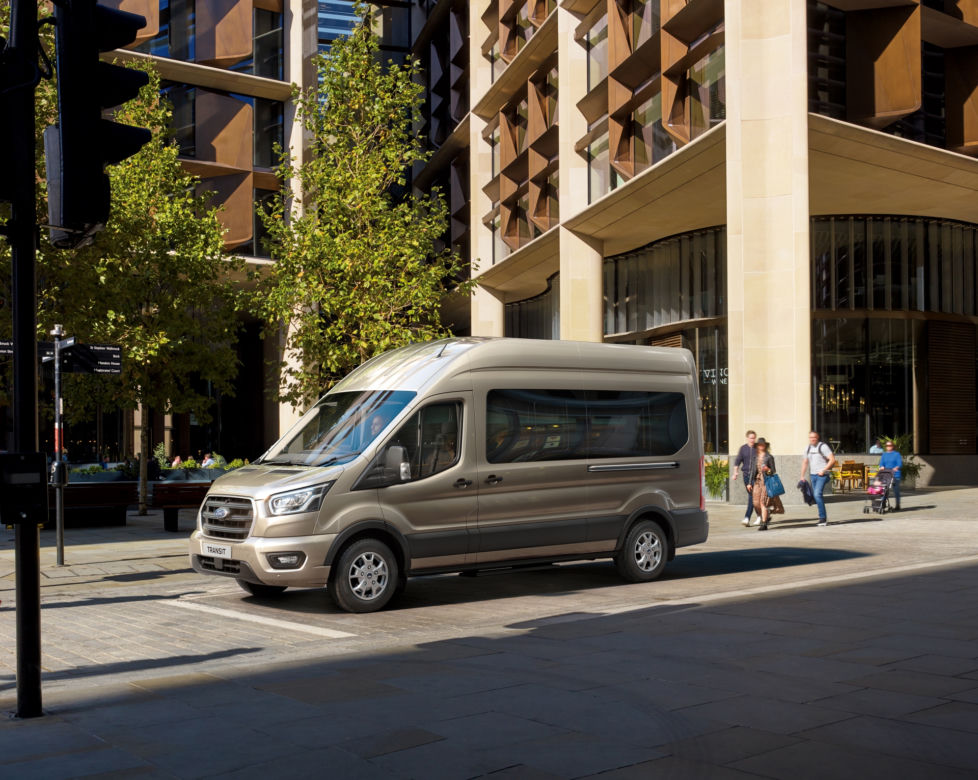 Ford Transit z nową 10-stopniową automatyczną skrzynią biegów