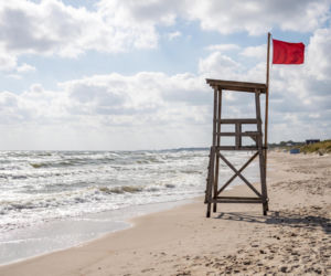 Sinice Darłowo. Czy w Darłowie można się kąpać 12.08? Flaga, warunki pogodowe