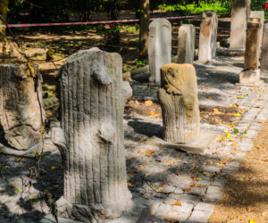 Lapidarium w parku Chopina