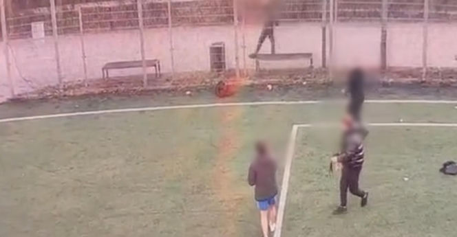 18-latek postrzelony w głowę na orliku w Krakowie. Dramatyczny pościg za 19-latkiem. Szok, gdzie się ukrył