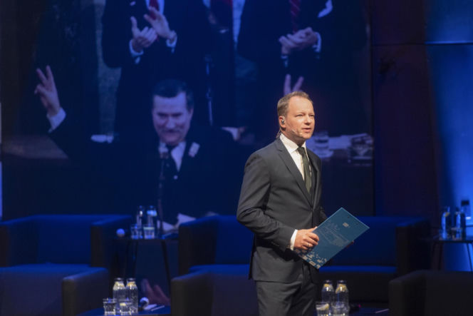 Taką relację z matką ma Maciej Stuhr. Prawda wyszła po latach