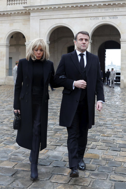 "Żona prezydenta jest facetem!". Wściekły Macron przerywa milczenie!
