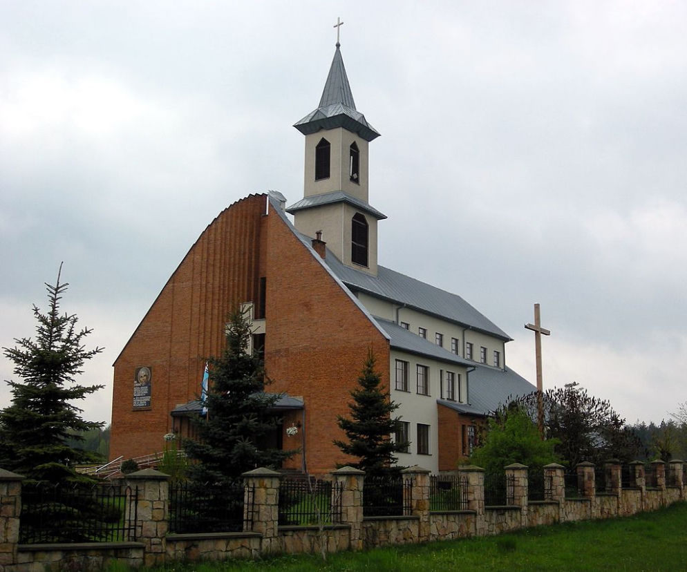 Ksiądz złamał zakaz zgromadzeń? Przecież nie wyproszę ludzi z kościoła
