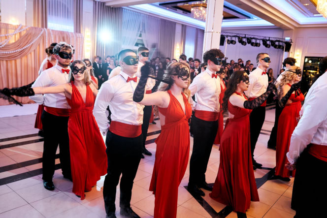 Studniówka siedleckiej Królówki 2026 - walc i polonez