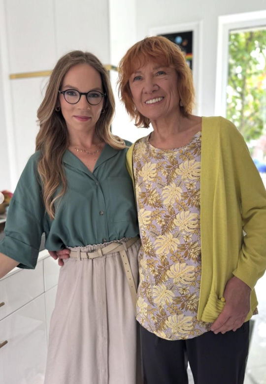 M jak miłość. Sylwia (Hanna Turnau), pani Ola (Ewa Kolasińska)