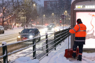 Nadciąga potężna śnieżyca. Pół metra śniegu i bardzo silny wiatr. IMGW wydał cztery rodzaje ostrzeżeń!