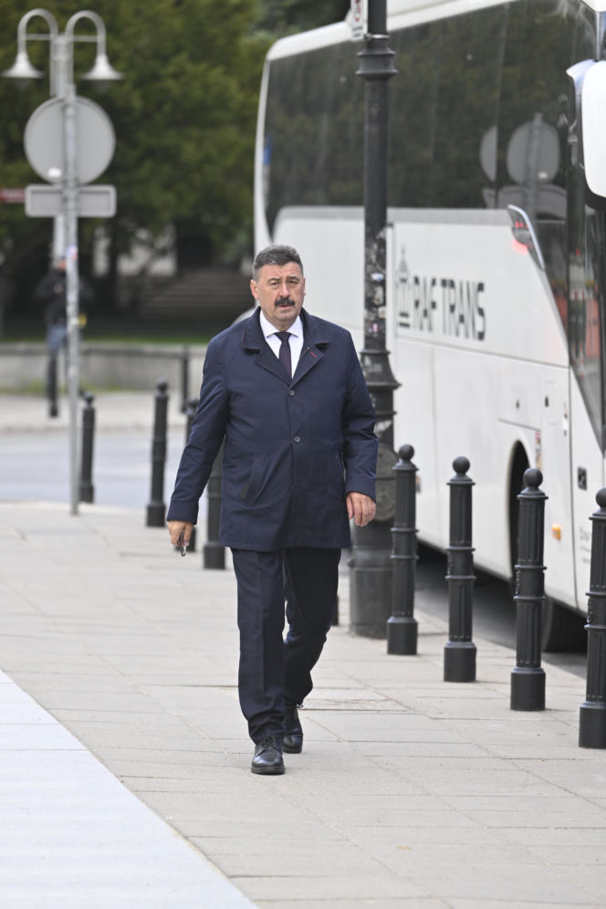 Politycy PiS jadą na wyjazdowe posiedzenie klubu