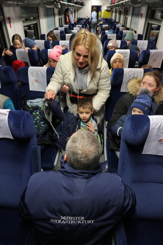 Uratowano z Ukrainy 600 matek i dzieci! W specjalnym pociągu trafili do Polski