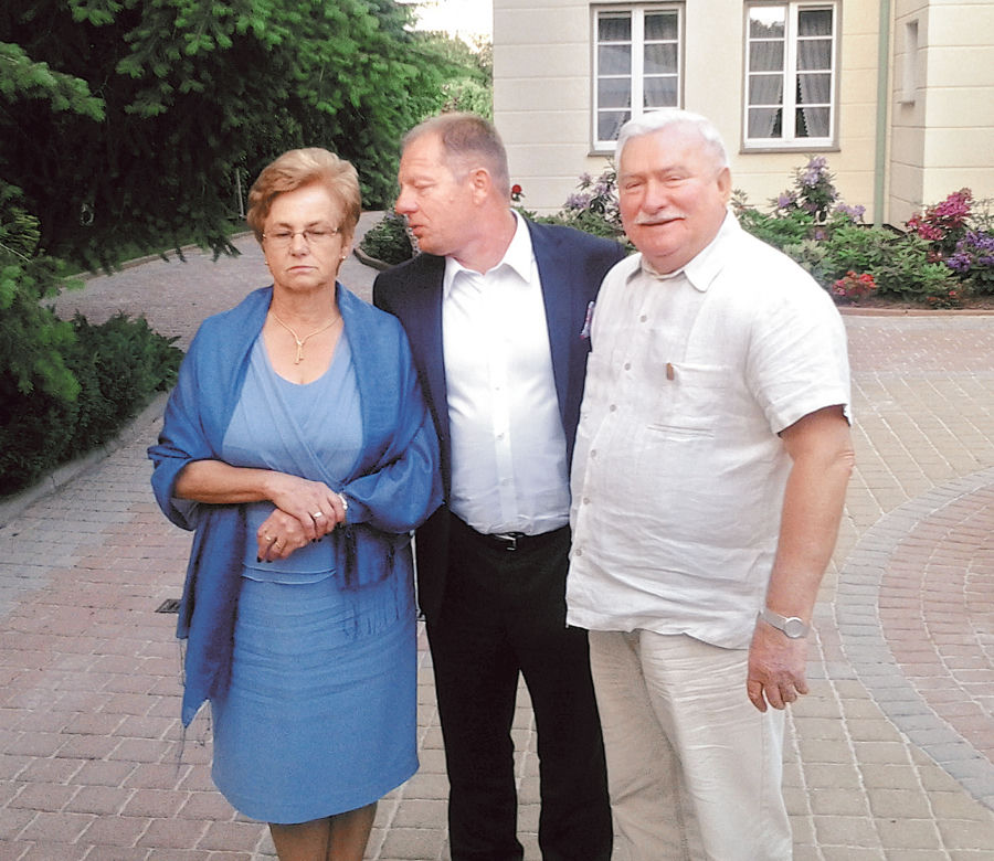 Wałęsa wreszcie się ożenił
