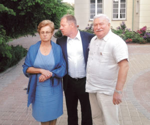 Wałęsa wreszcie się ożenił
