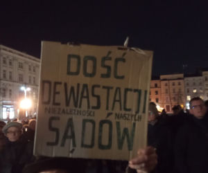 Krakownianie manifestowali w obronie sędziów i praworządności