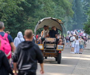 Protesty przeciwko konnemu transportowi nad Morskim Okiem
