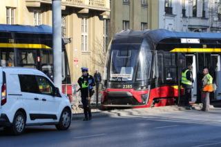 Wykolejenie tramwaju w centrum Łodzi. Są ranni