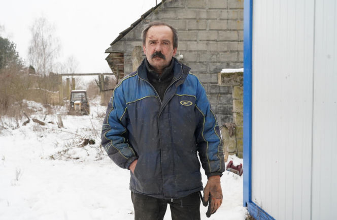 "Pies ogrzał mnie swoim ciałem i ocalił życie". Niezwykła historia z Podlasia