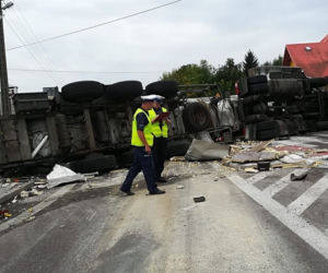 Lubelskie: Karambol na krajowej „17”. Dwie osoby nie żyją