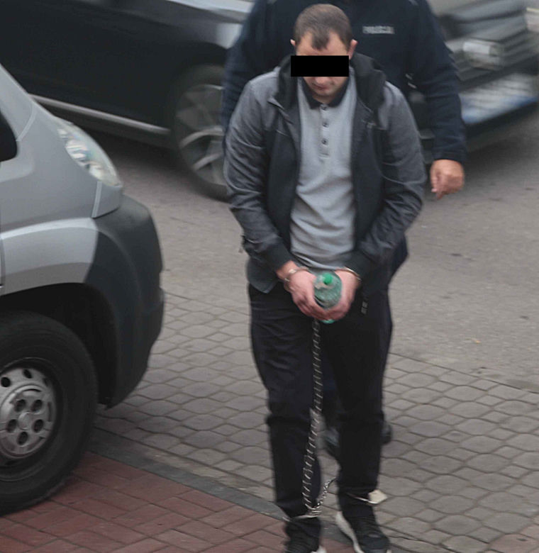  Zmasakrował Marcina w bramie, bo złapał go na kradzieży. Łukasz W. trafił za kratki. Posiedzi 15 lat