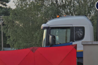 Tragedia w Lesznowoli. Kierowca ciężarówki zasłabł za kierownicą i zmarł