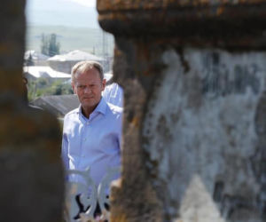 Tusk w klasztorze