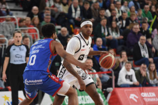 Legia Kosz wygrała 82:81 z Arrivą LOTTO Twardymi Piernikami Toruń