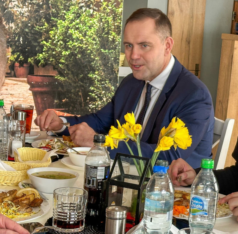 Pożar restauracji w Ostródzie. Sandacza jadł tu niedawno Karol Nawrocki