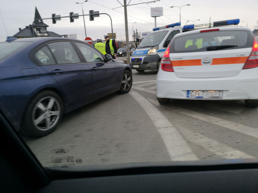 Zderzenie tramwaju i policyjnego bmw na ul. Fordońskiej w Bydgoszczy!