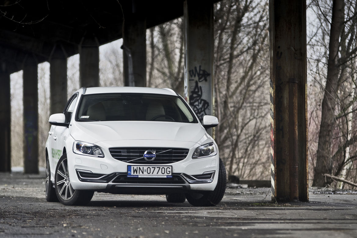 Volvo V60 Plug-in Hybrid Summum AWD