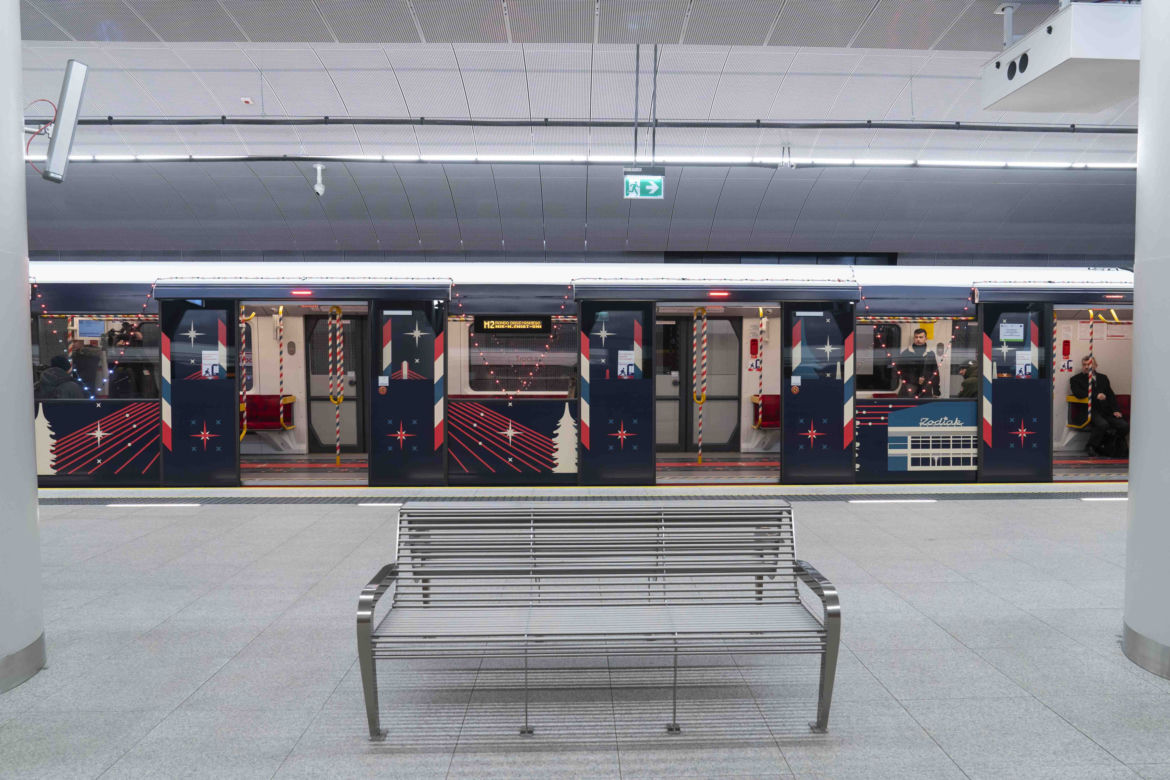 Świąteczne metro ruszyło na trasę!
