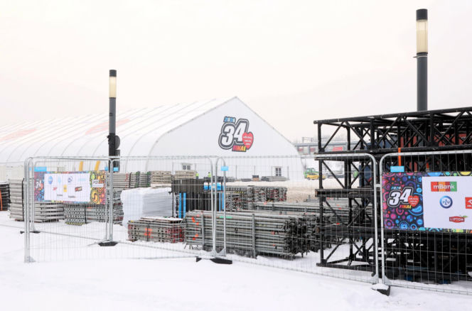 Budowa sceny i zaplecza finału WOŚP 2026 w Warszawie