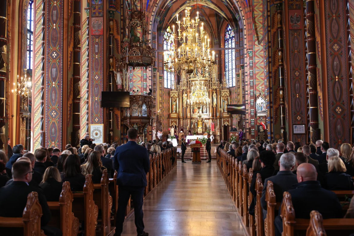 Wzruszające sceny na pogrzebie Litewki. Przyjaciele zdradzili, co zrobiłby dziś rano