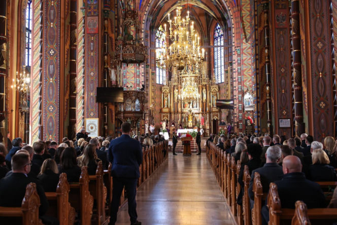 Wzruszające sceny na pogrzebie Litewki. Przyjaciele zdradzili, co zrobiłby dziś rano