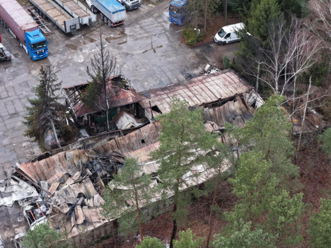 Potężny pożar hali w Warszawie. Wszystko spłonęło, zostały tylko zgliszcza