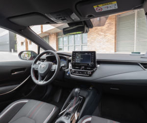 Toyota Corolla TS Kombi GR Sport 2.0 Hybrid 180 KM e-CVT 