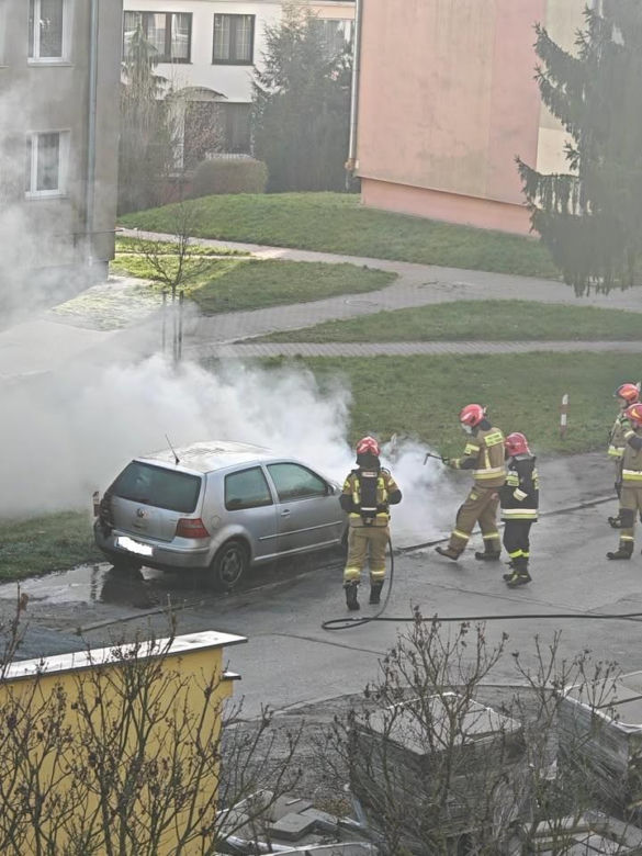 Pożar samochodu na ulicy Górnej w Starachowicach
