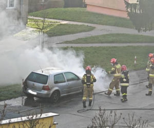 Pożar samochodu na ulicy Górnej w Starachowicach