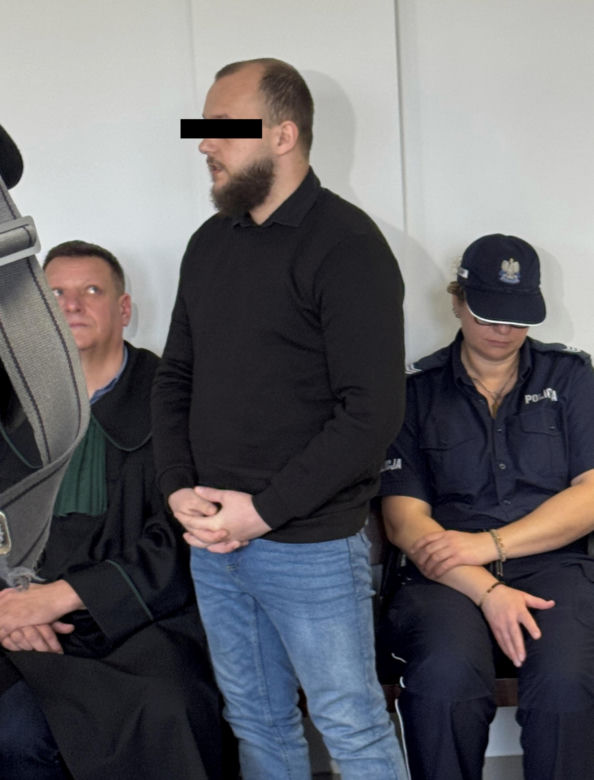 Wywieźli Roberta w bagażniku, Przypalali go maczetą i kopali
