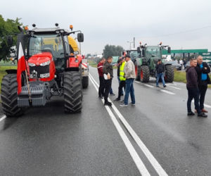Protest rolników 4 sierpnia. Agrounia: blokada DK 12 w Łódzkiem potrwa dwa dni!