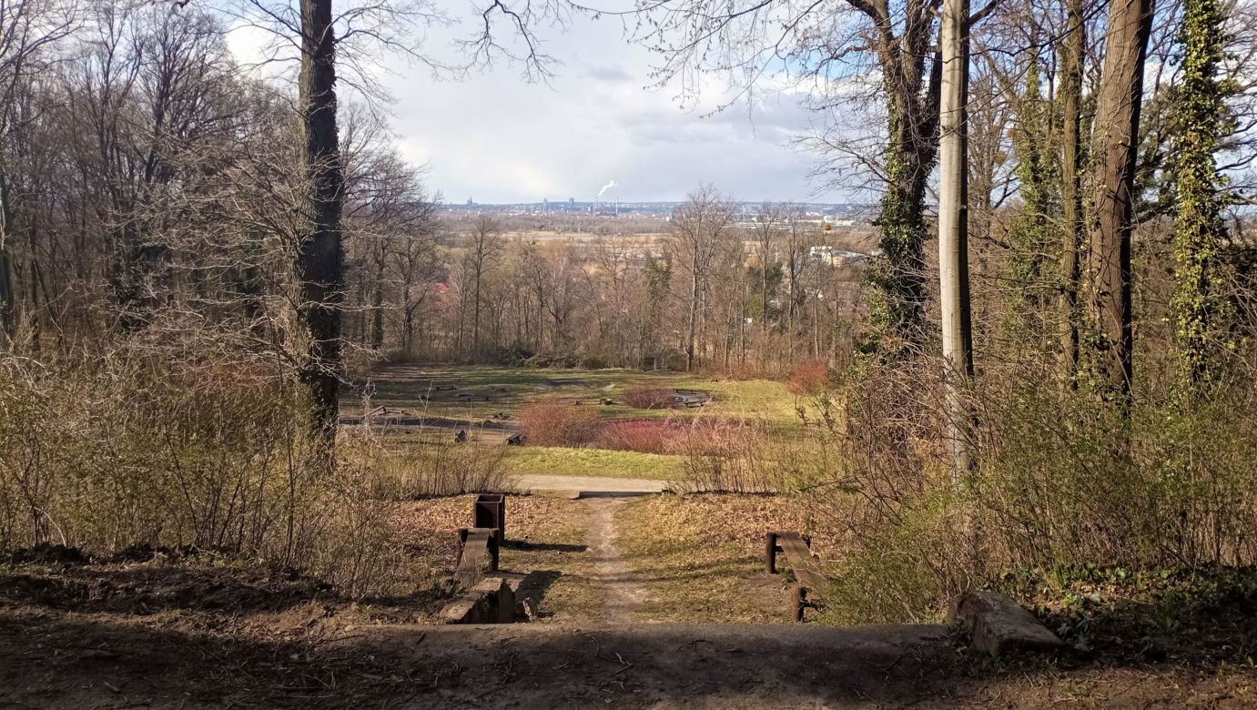 Wieża Baresela nad Jeziorem Szmaragdowym