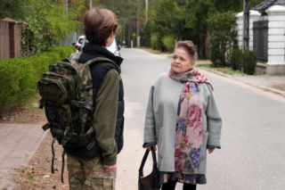Barwy szczęścia, odc. 3436. Lucyna (Grażyna Zielińska), Emil (Artem Malaszczuk)