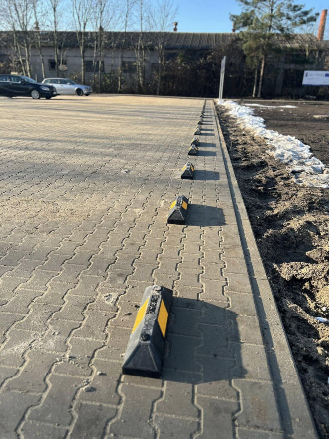 Parking przy Ćwiczni