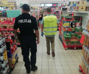 Policjanci z Inspektorami Sanitarnymi ruszyli sprawdzać czy nosimy maseczki