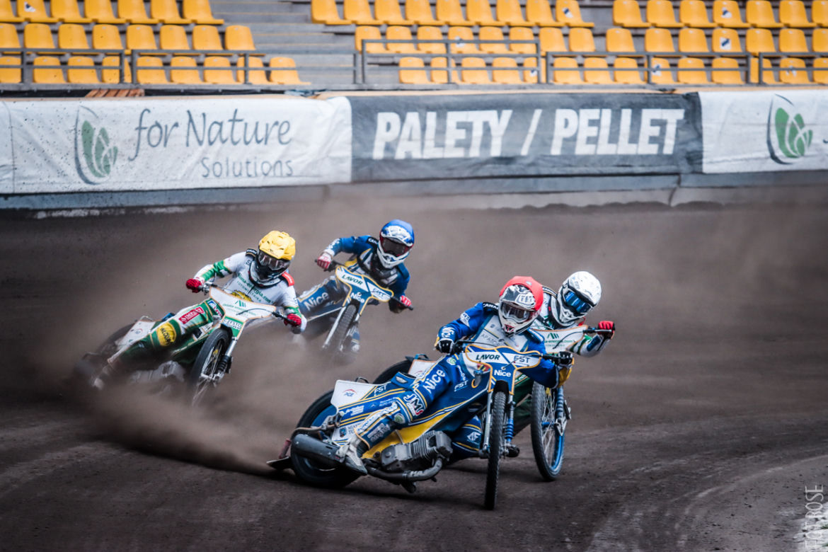 Ekstraliga U-24: KS Toruń - Włókniarz Częstochowa 53:37, galeria zdjęć z Motoareny