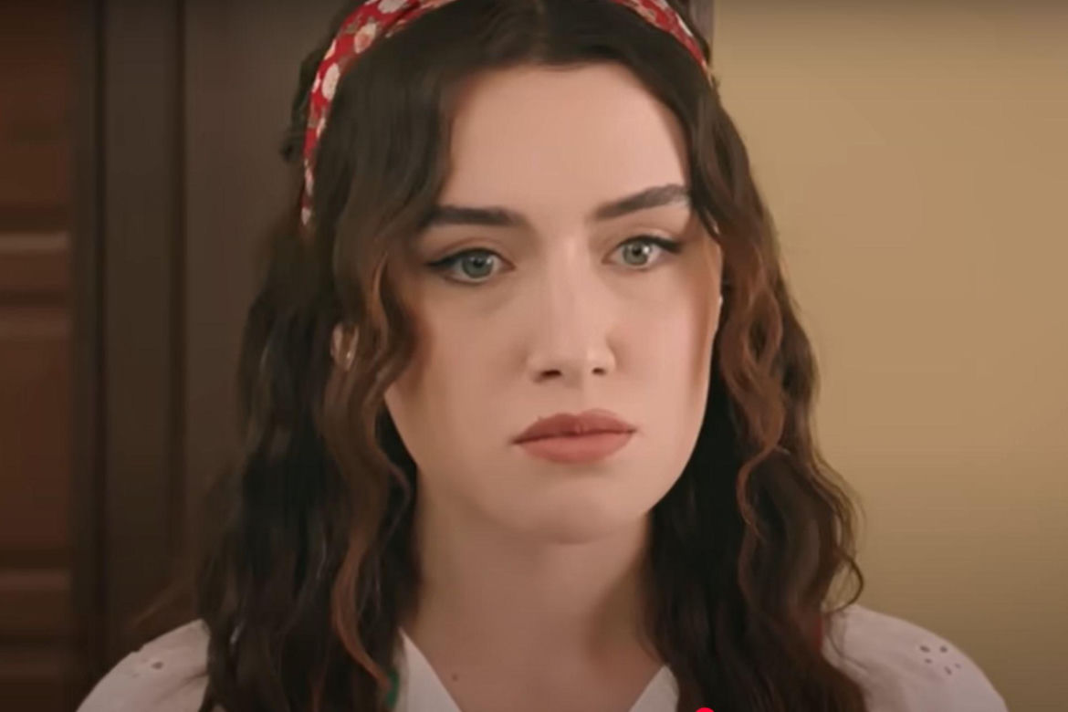 Zeynep nie wie, jak ma się zachować 