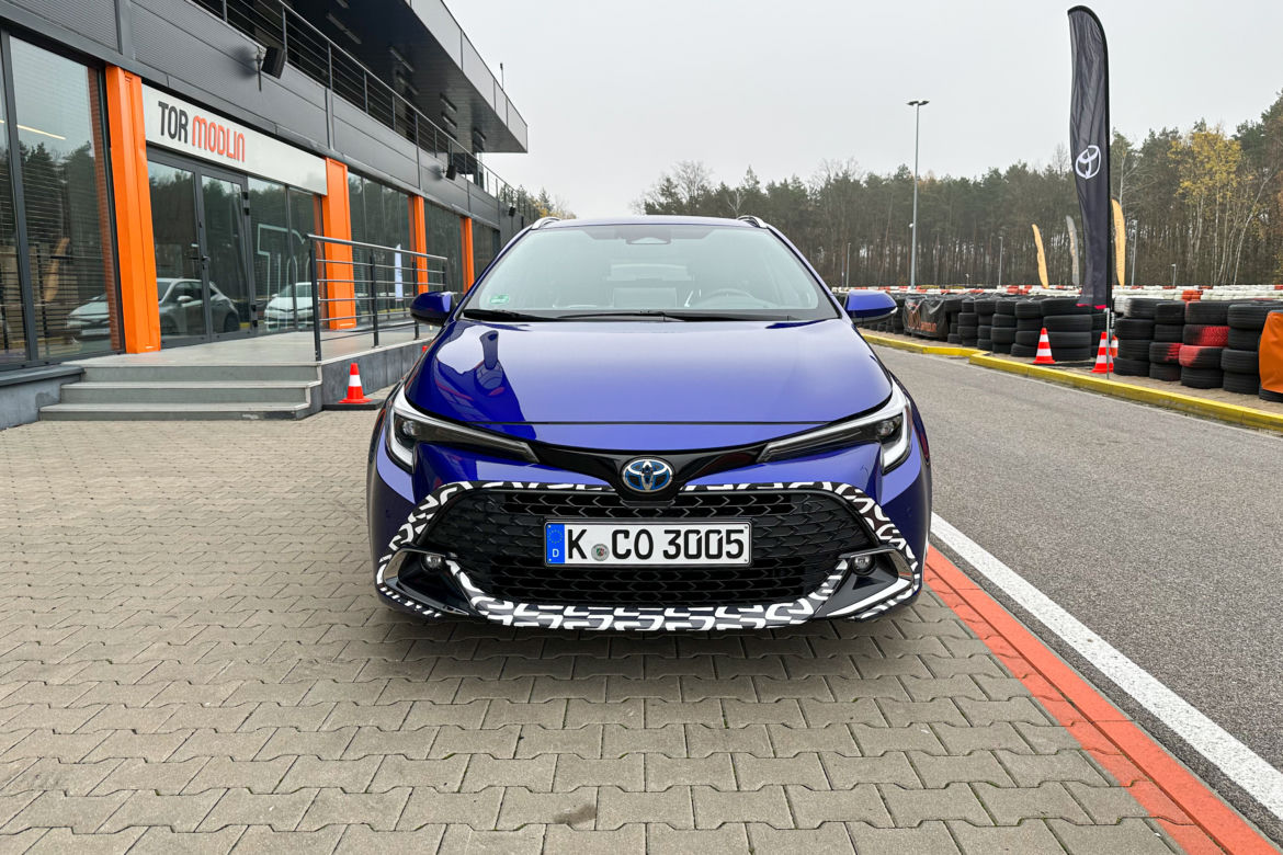Testujemy różne generacje hybrydy Toyoty